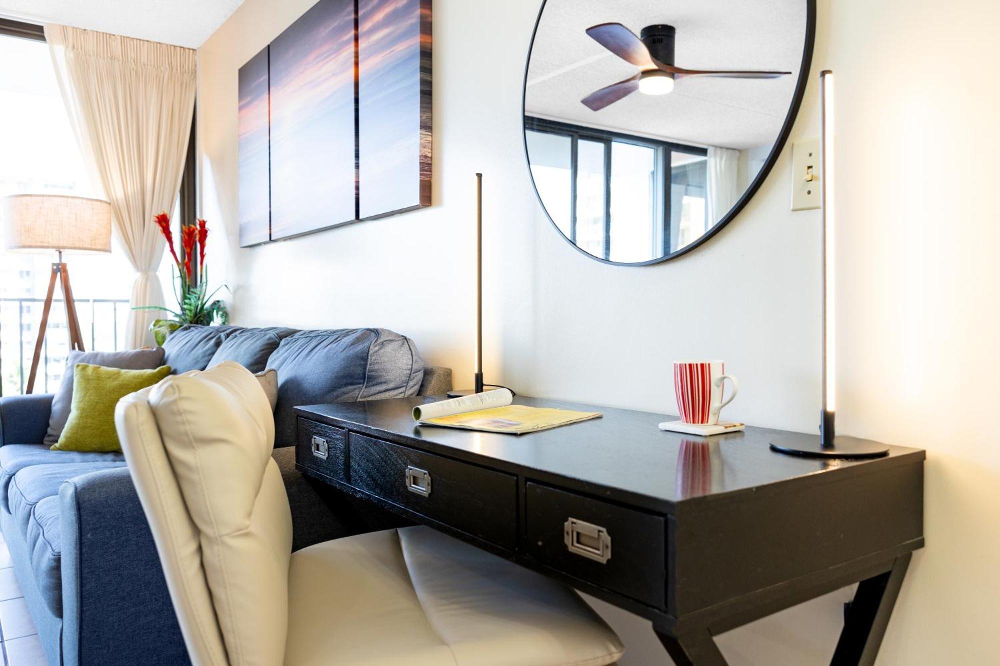 Cozy Waikiki Getaway, Stroll To Beach With Free Parking هونولولو المظهر الخارجي الصورة