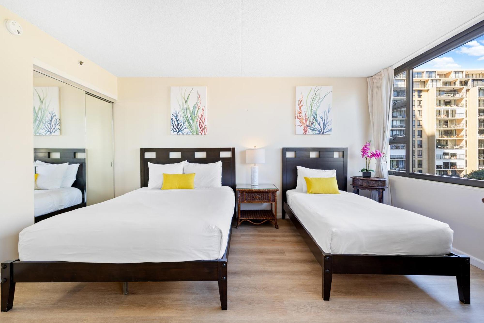 Cozy Waikiki Getaway, Stroll To Beach With Free Parking هونولولو المظهر الخارجي الصورة