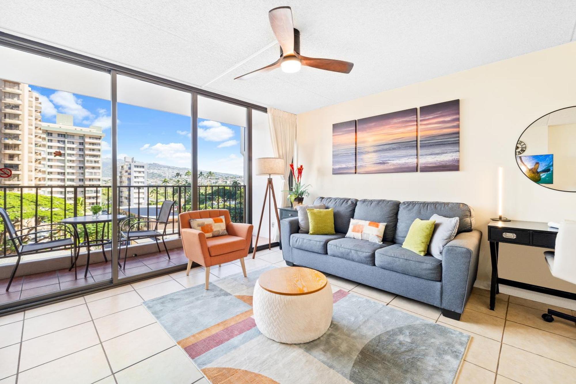 Cozy Waikiki Getaway, Stroll To Beach With Free Parking هونولولو المظهر الخارجي الصورة