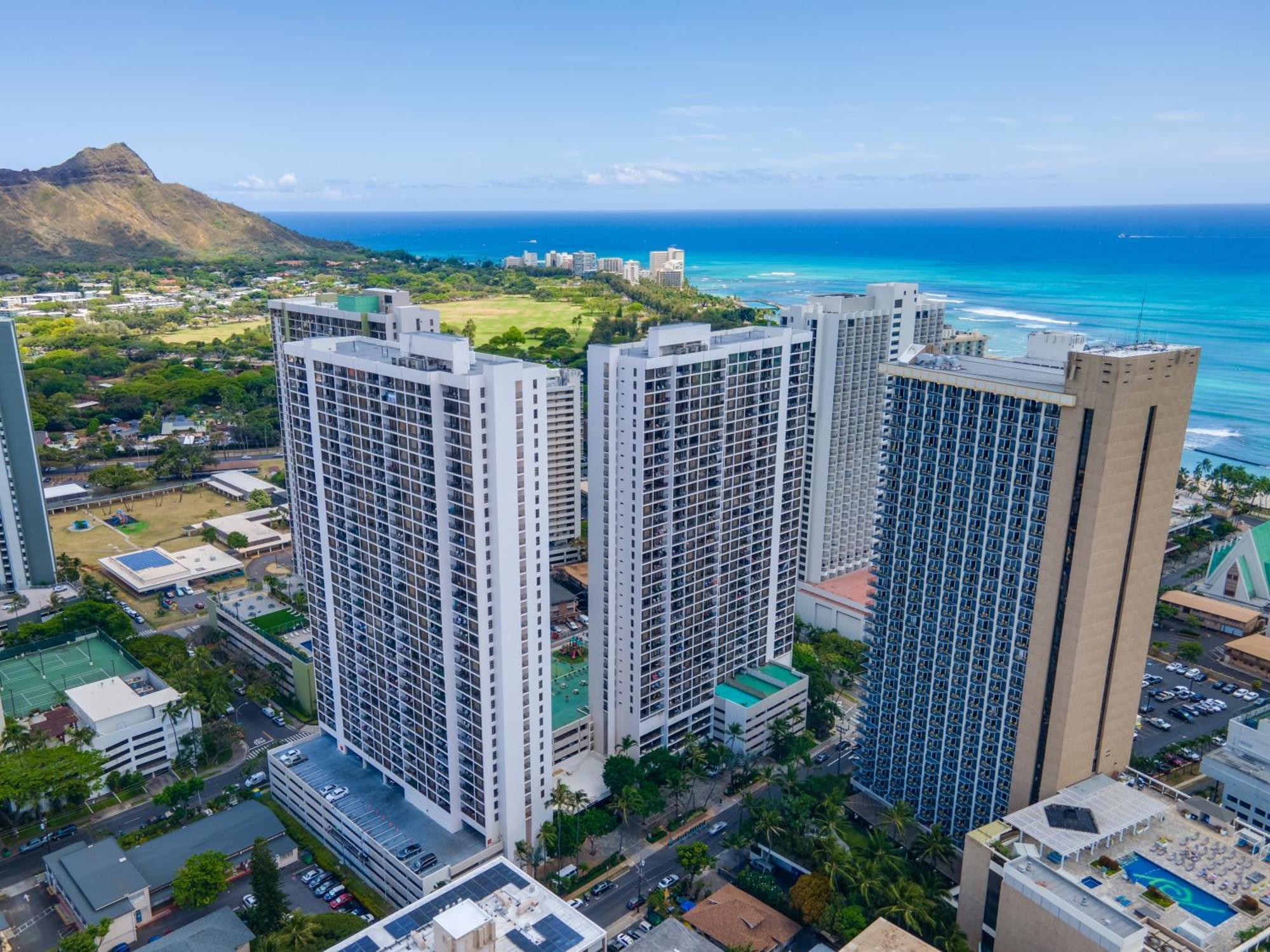 Cozy Waikiki Getaway, Stroll To Beach With Free Parking هونولولو المظهر الخارجي الصورة