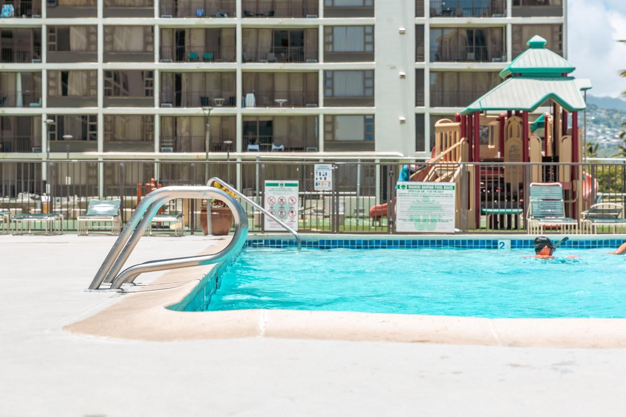 Cozy Waikiki Getaway, Stroll To Beach With Free Parking هونولولو المظهر الخارجي الصورة