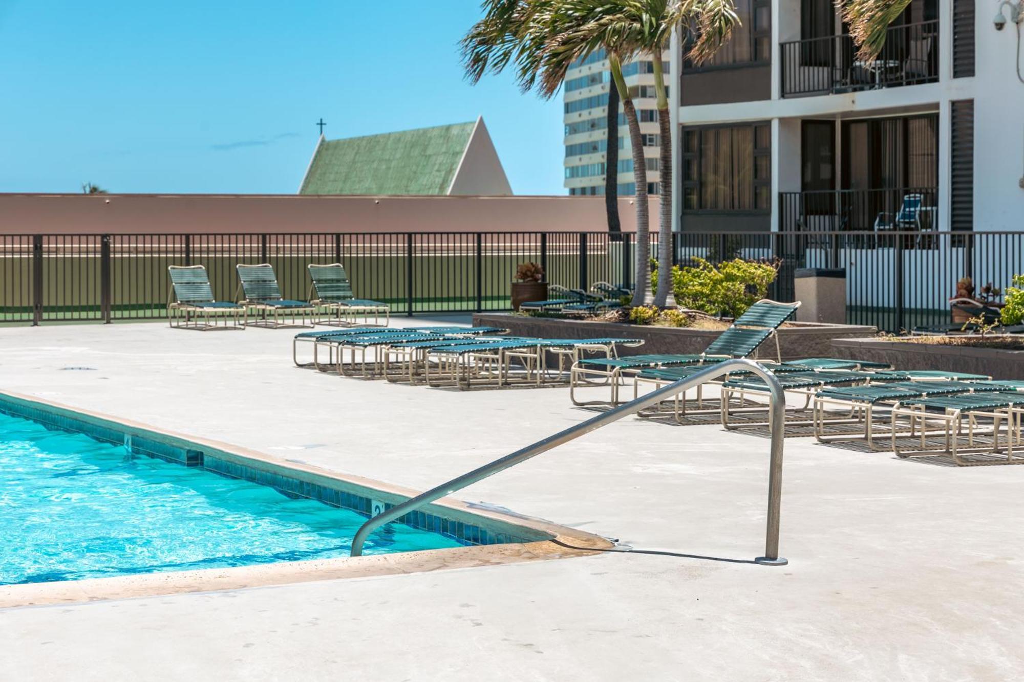 Cozy Waikiki Getaway, Stroll To Beach With Free Parking هونولولو المظهر الخارجي الصورة