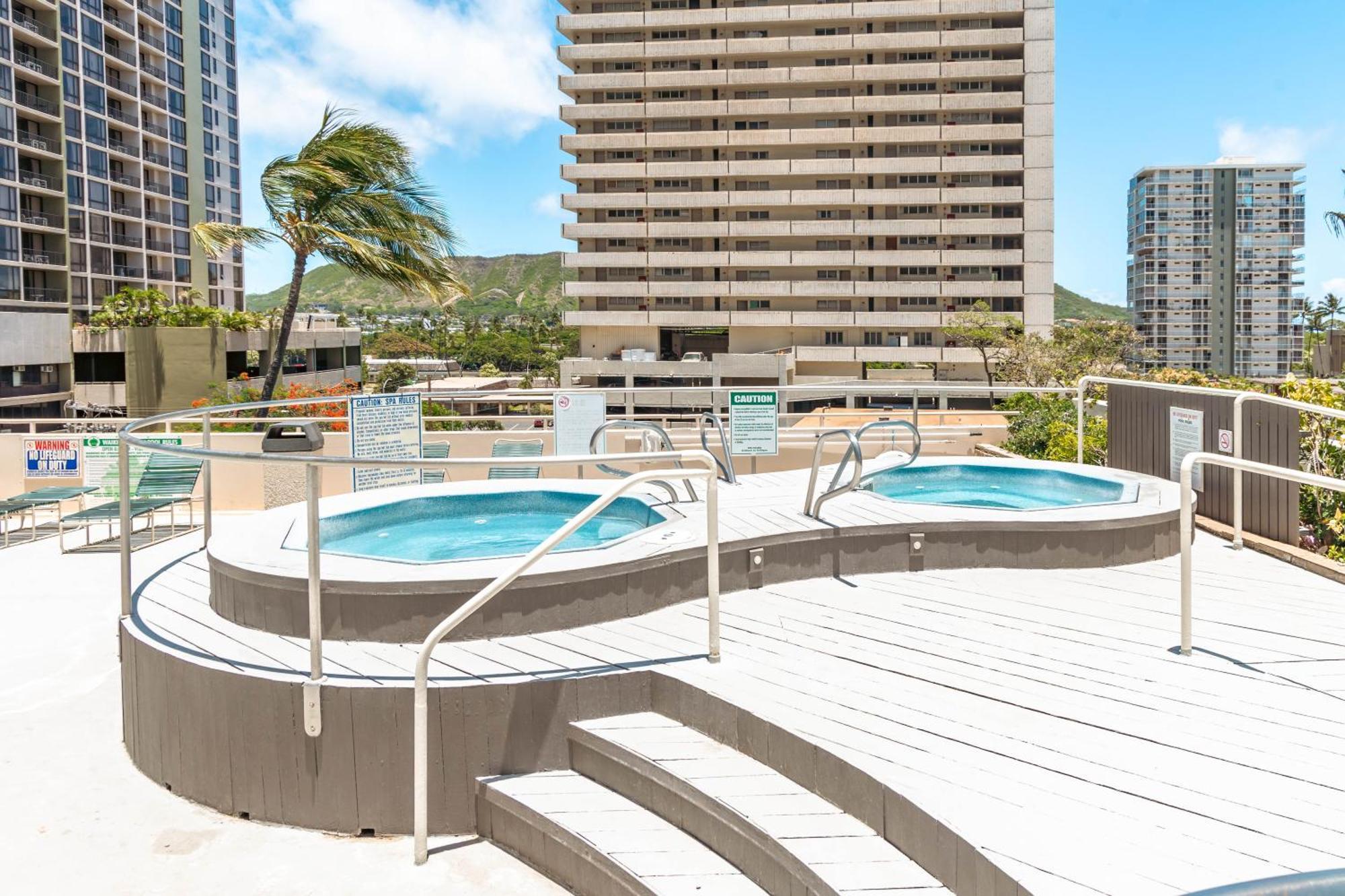Cozy Waikiki Getaway, Stroll To Beach With Free Parking هونولولو المظهر الخارجي الصورة